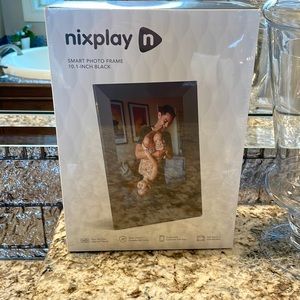 No play Smart Photo Frame 10.1 inch black New In Package